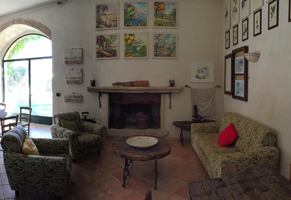 Tenuta Sant'Andrea Giuggianello Ngoại thất bức ảnh